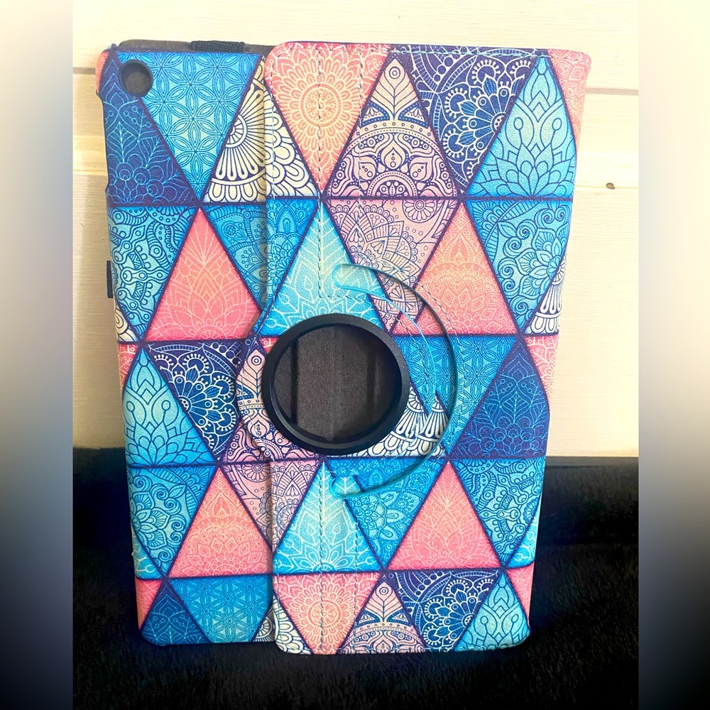 NWOT IPAD COVER